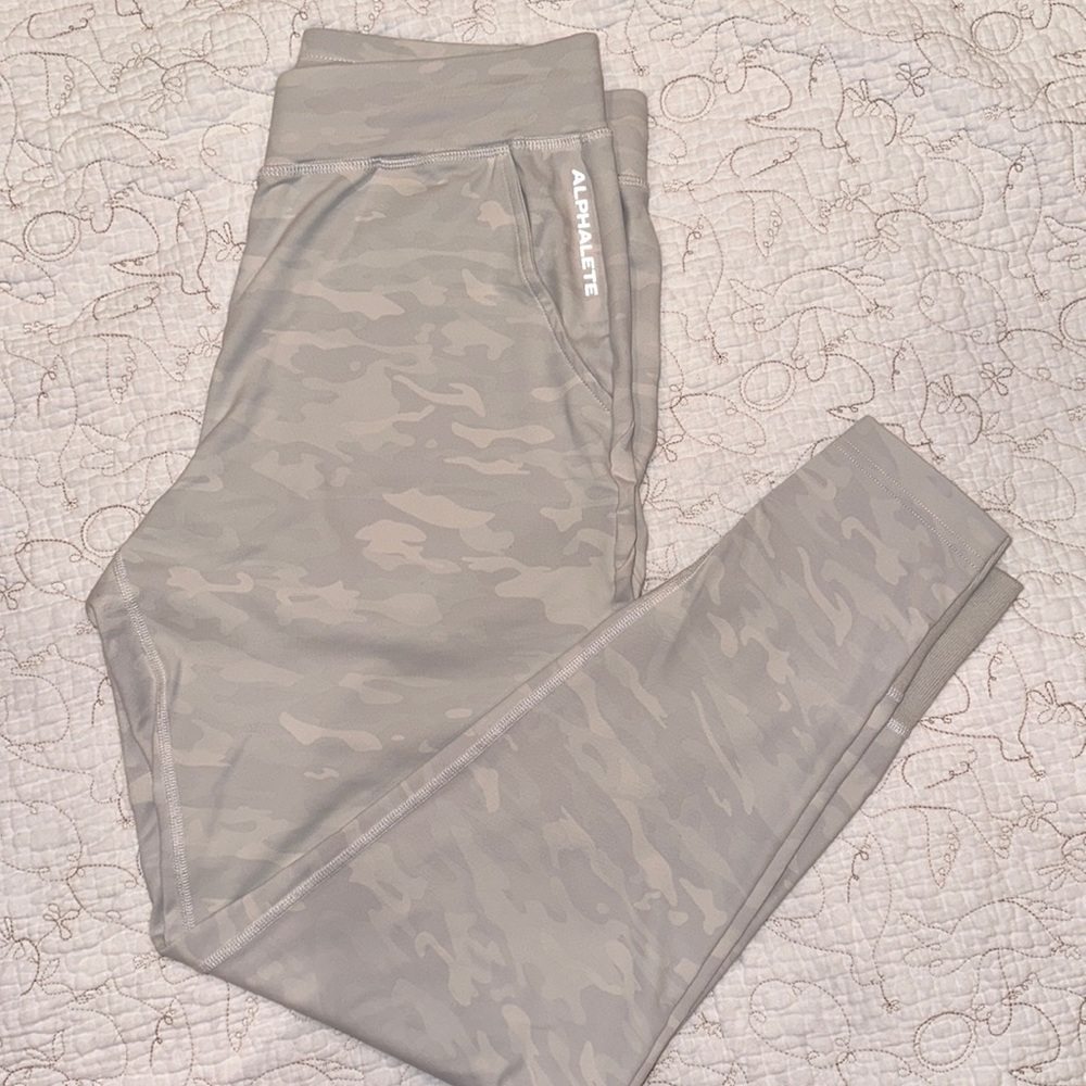 Alphalete Silver Camo Joggers